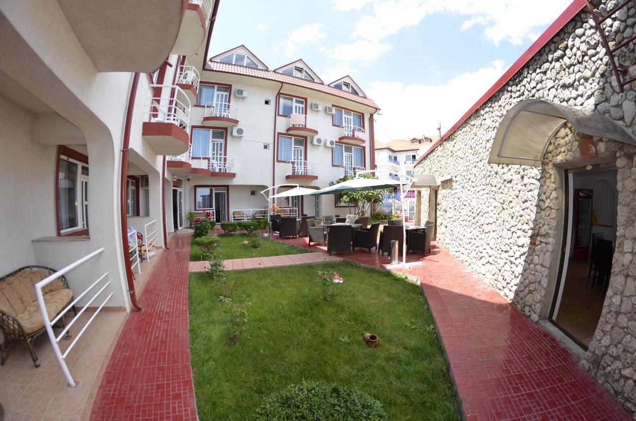 Vila Julia Costinesti Exterior photo